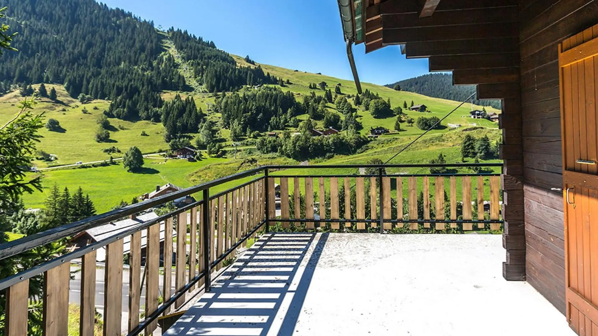 Chalet Independant Pres Des Pistes, 3 Chambres, Wifi, Parking, Belle Exposition - Fr-1-437-33 Ла-Клюсаз